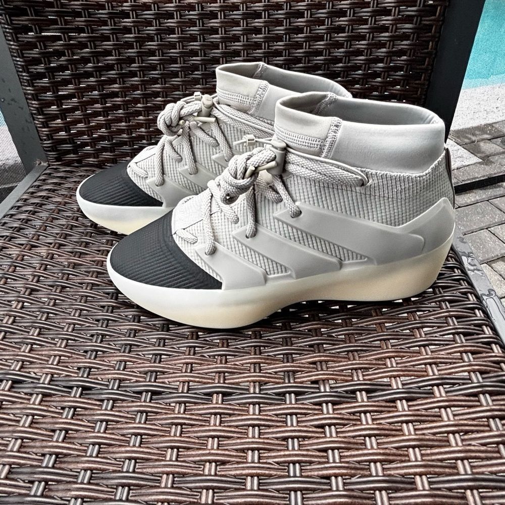 Fear of God x Adidas Basketball Sesame Carbon - Picture 4 of 8